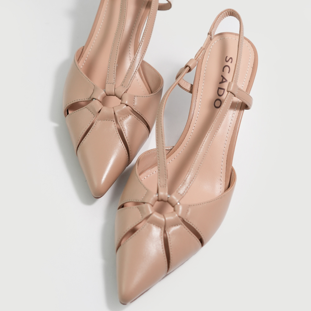 PANTOFI DECUPATI SCADO