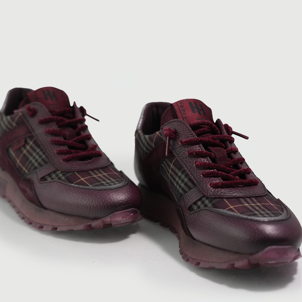  SNEAKERS HISPANITAS