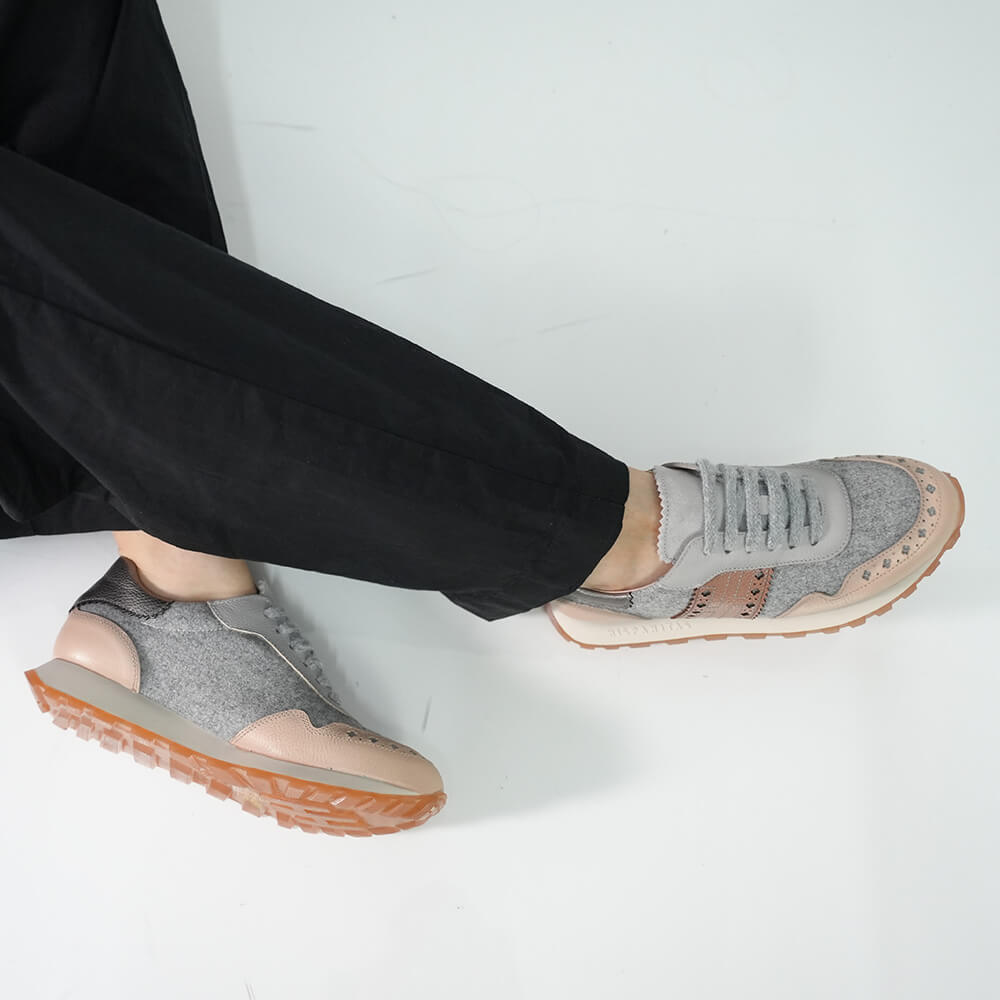 SNEAKERS HISPANITAS