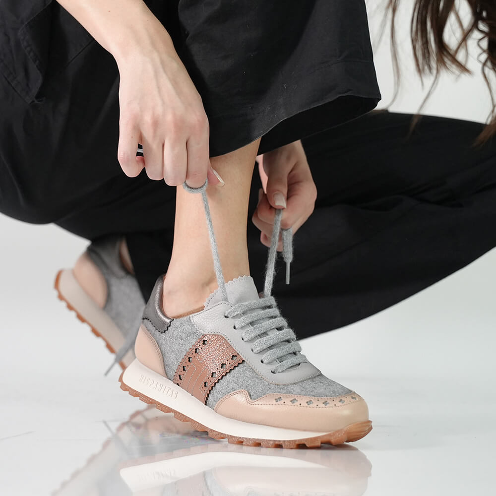 SNEAKERS HISPANITAS