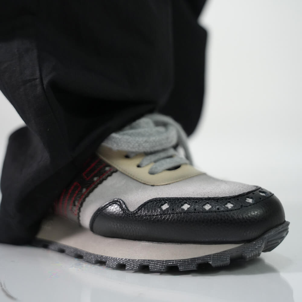 SNEAKERS HISPANITAS