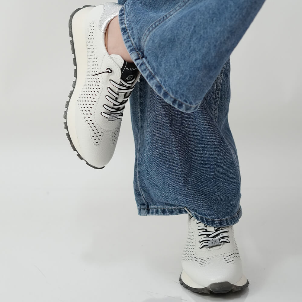 SNEAKERS HISPANITAS